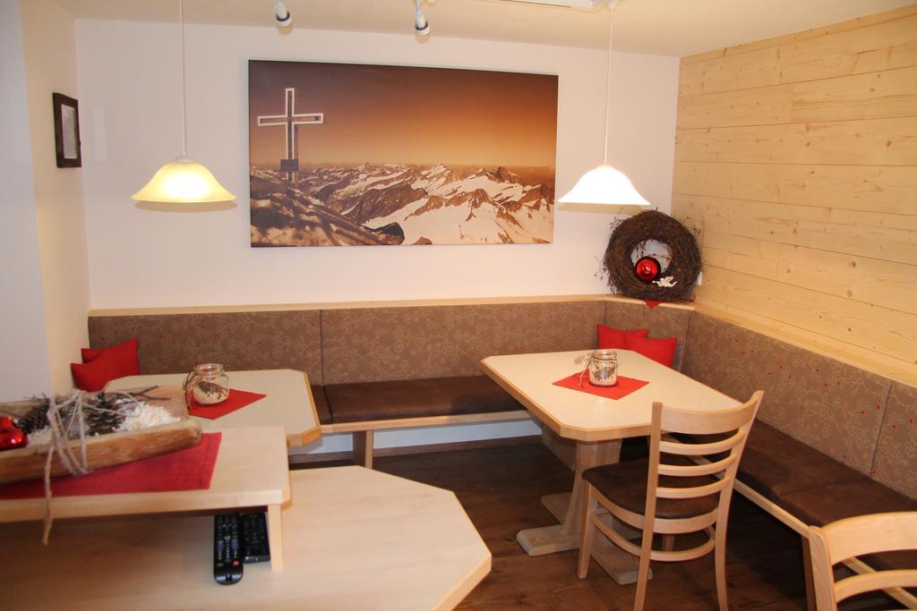 Apartmenthaus Innerkratzerhof Prägraten エクステリア 写真