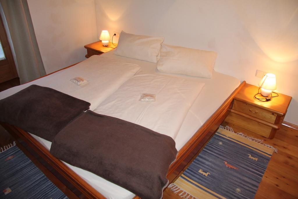 Apartmenthaus Innerkratzerhof Prägraten エクステリア 写真