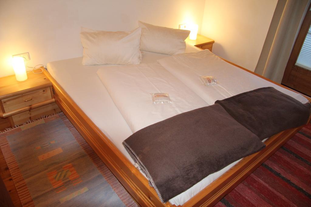 Apartmenthaus Innerkratzerhof Prägraten エクステリア 写真
