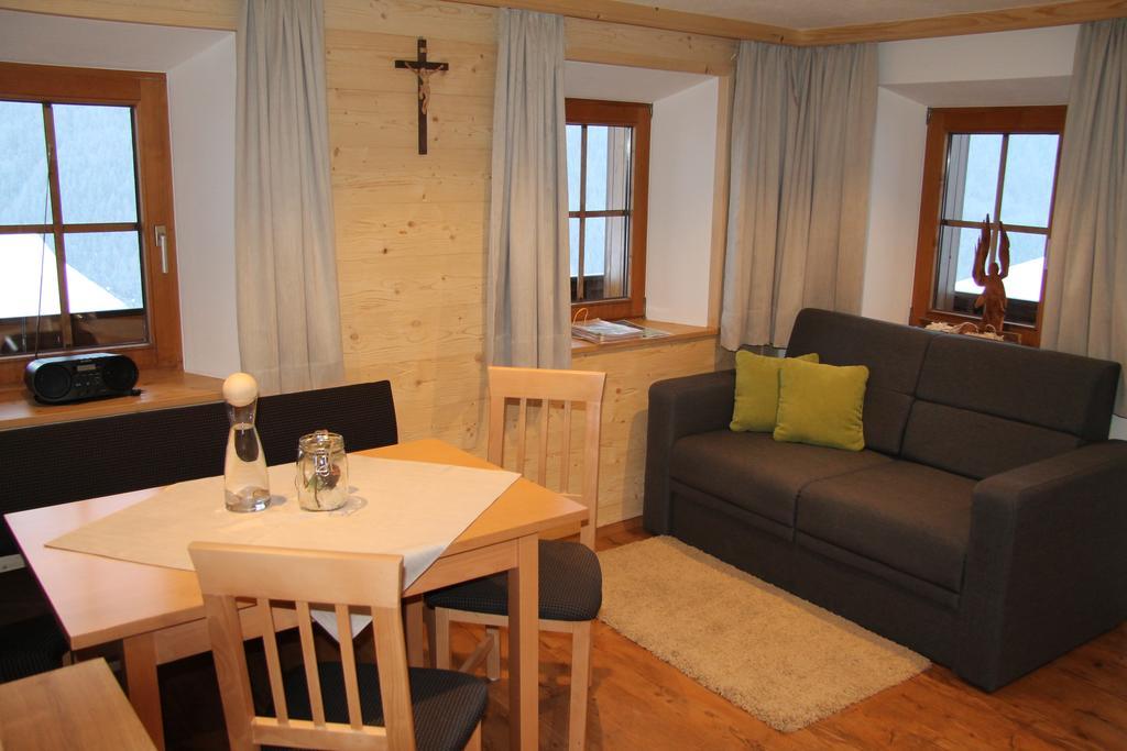Apartmenthaus Innerkratzerhof Prägraten エクステリア 写真