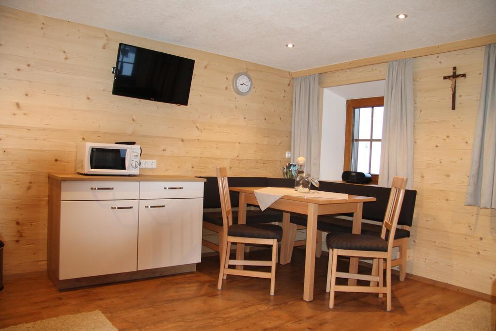 Apartmenthaus Innerkratzerhof Prägraten エクステリア 写真