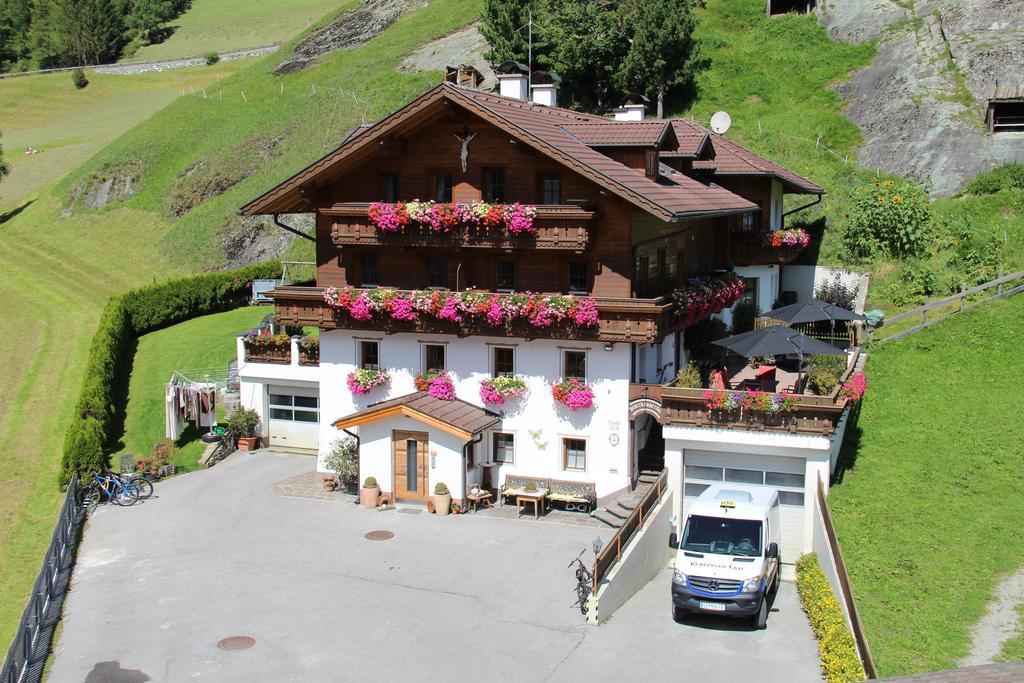 Apartmenthaus Innerkratzerhof Prägraten エクステリア 写真